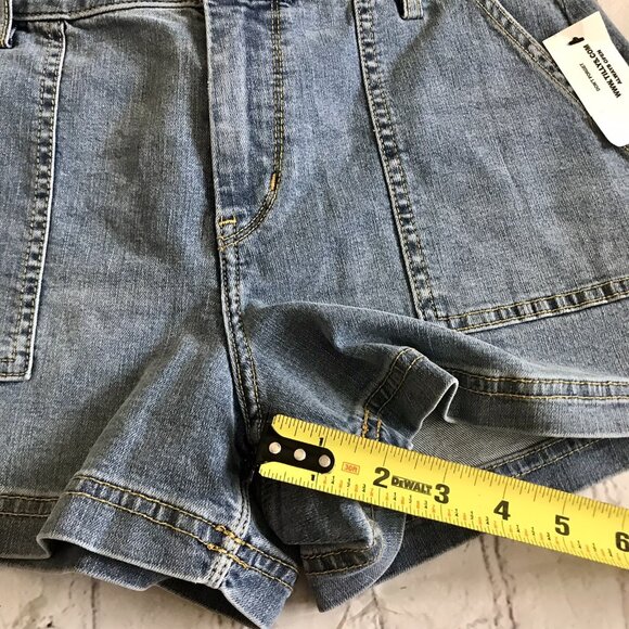 Volcom Woman's Denim Utility Shorts Size 26 Blue - Picture 7 of 7
